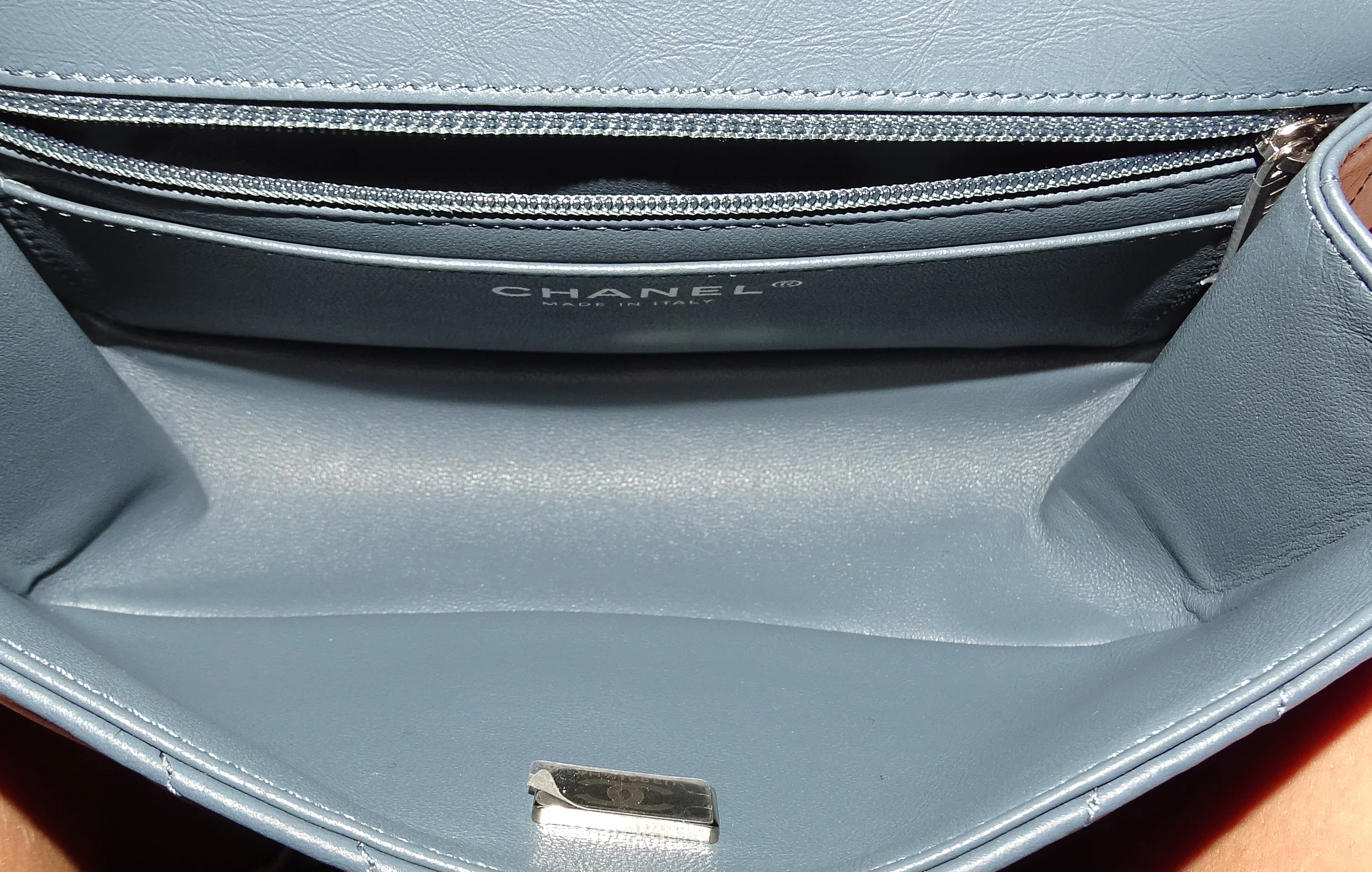 Chanel 2.55 Reissue Flap Bag In Aged Calfskin Chevron Blue 2023 - Image 13