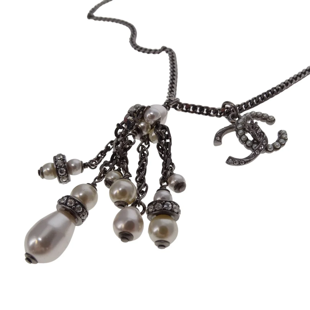 Chanel Ruthenium & Costume Pearl Cluster Pendant Necklace Short - Image 4