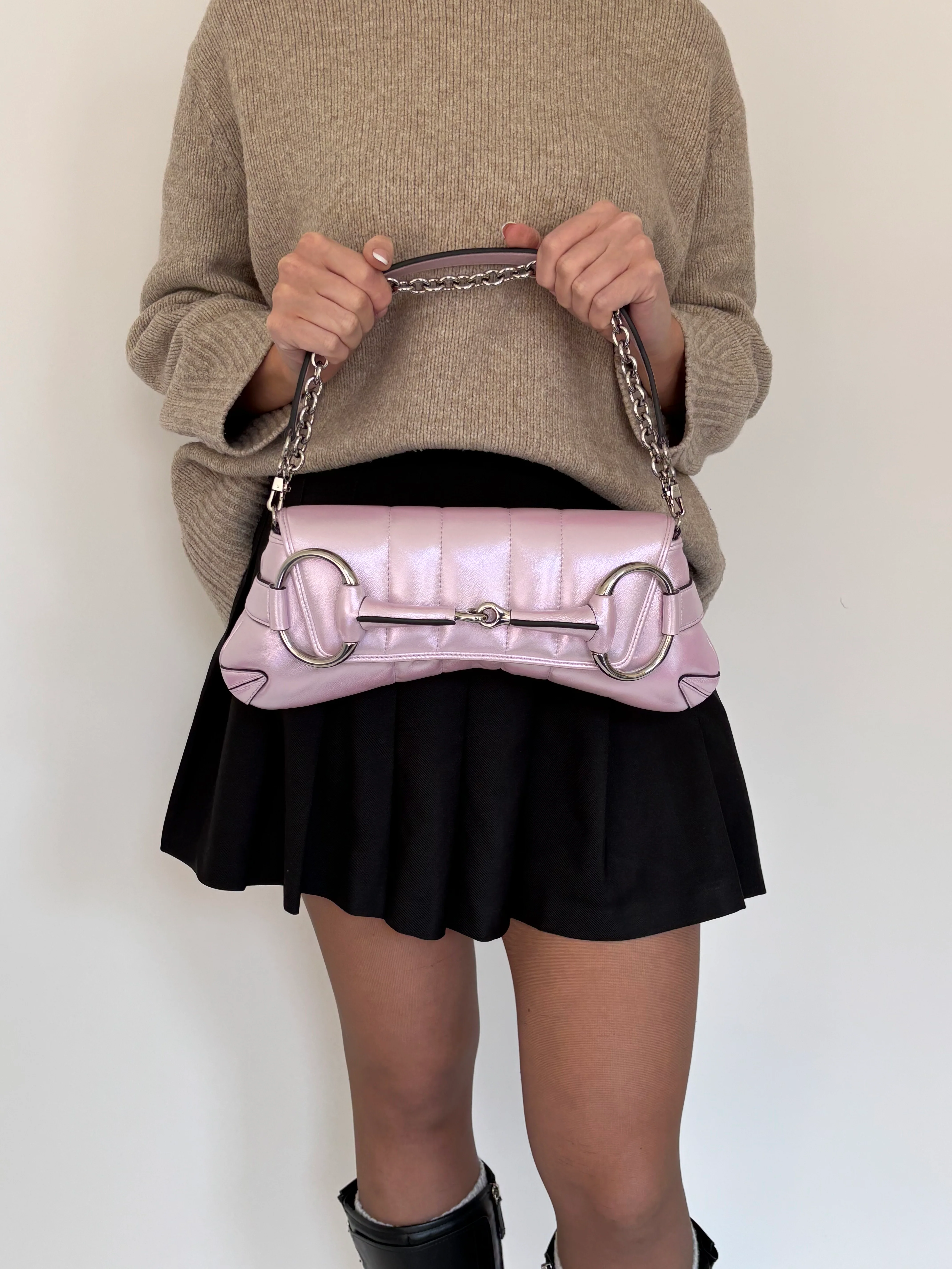 Gucci Pink Iridescent Leather SHW Horsebit Chain Shoulder Bag - Image 2