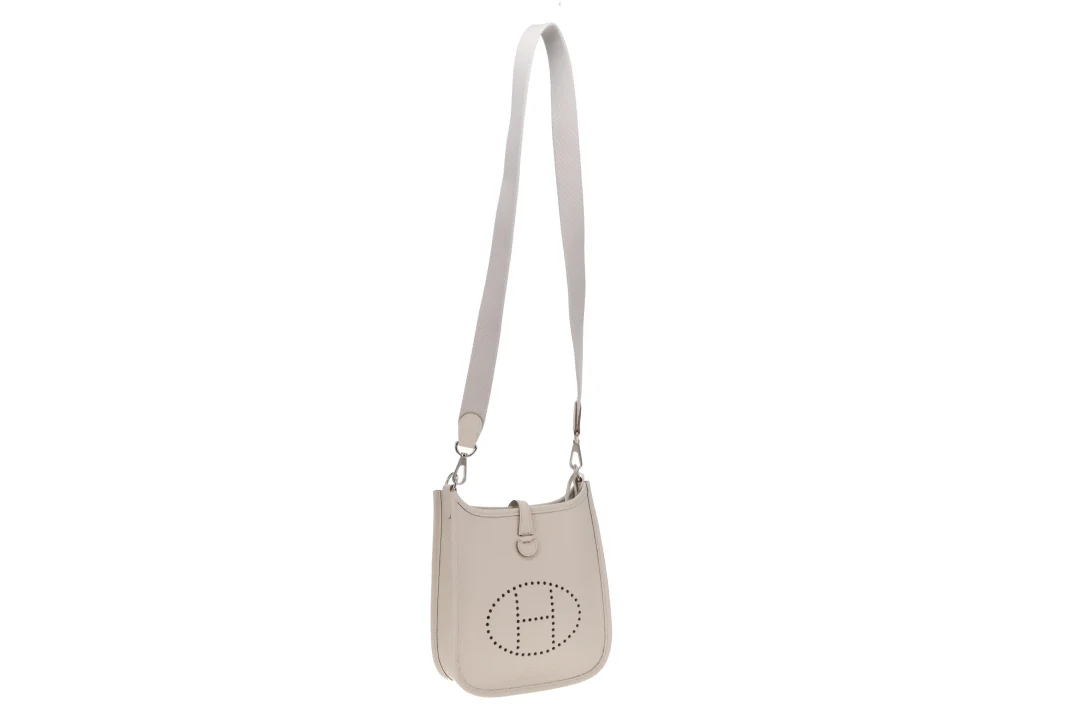 Hermes Evelyne TPM Gris Pale Clemence Leather 2024 - Image 12
