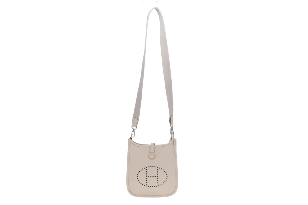 Hermes Evelyne TPM Gris Pale Clemence Leather 2024 - Image 4