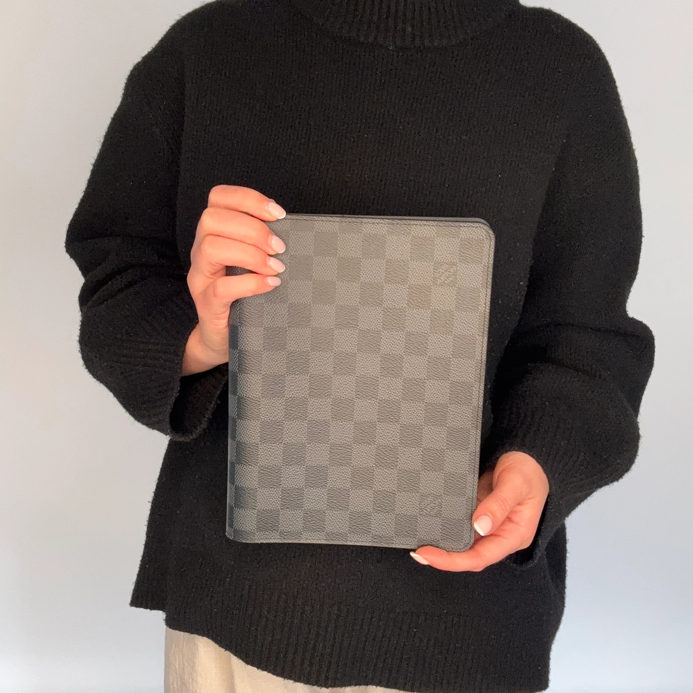 Louis Vuitton Desk Agenda Cover Damier Graphite RA3200 (2020) - Image 2