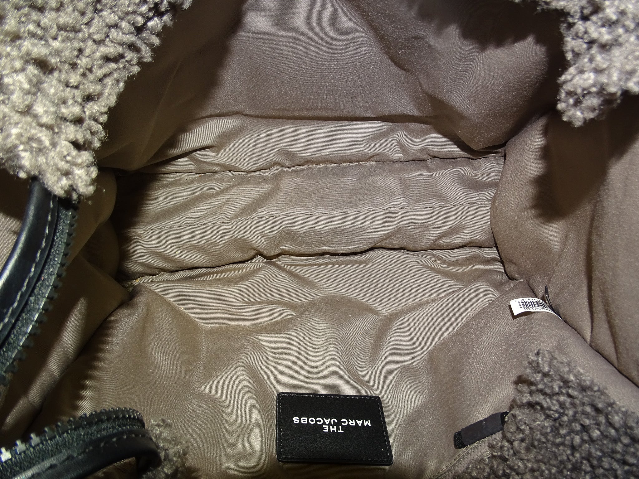 Marc Jacobs The Tote Bag Teddy Large Grey - Image 12